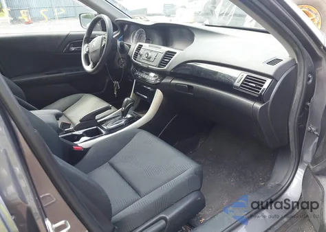 2016 Honda Accord Lx z USA, uszkodzony, nr VIN 1HGCR2F32GA211772